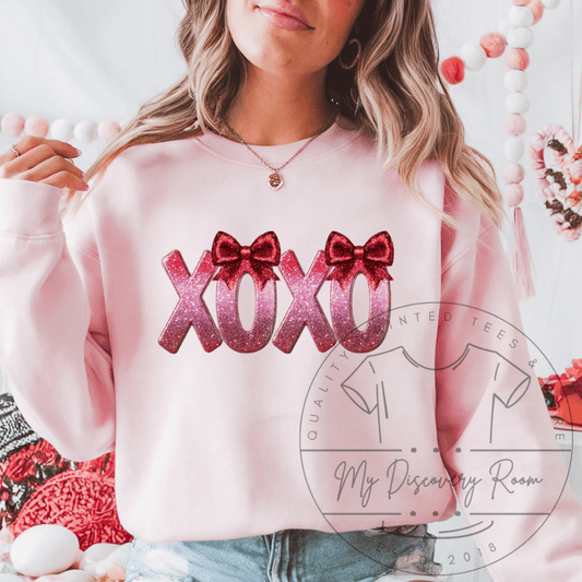 XOXO W/Bows Graphic Tee - MyDiscoveryRoom