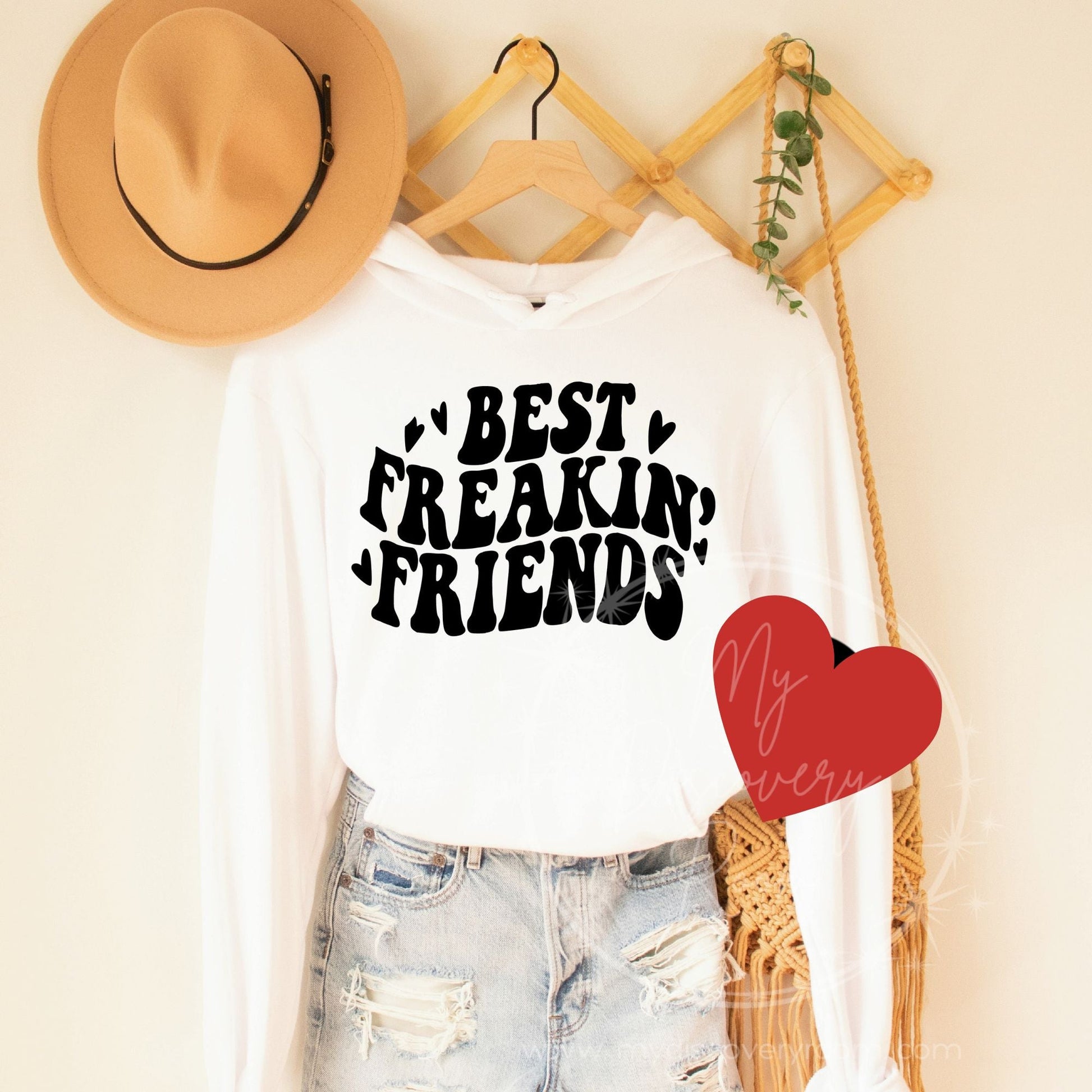 Best Freakin Friends Graphic Tee - MyDiscoveryRoom